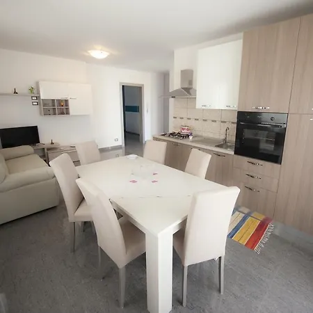 Vacanze Adelaide * チェファル